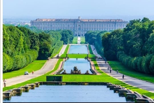 Royal Palace of Caserta Tour with Winery Tasting Cantina del Vesuvio (6 hours)