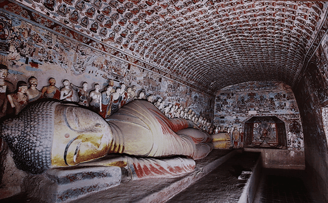 Dunhuang Tour of Mingsha Mountain, Crescent Lake, and Museum