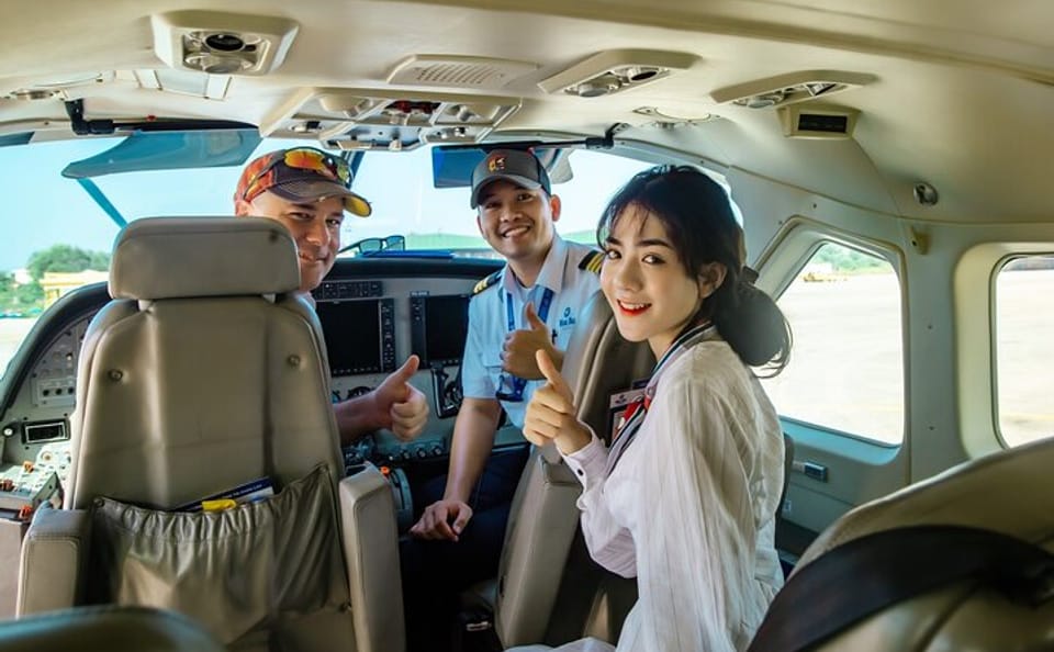 Halong Bay Overnight Luxury Cruise and Seaplane Tour