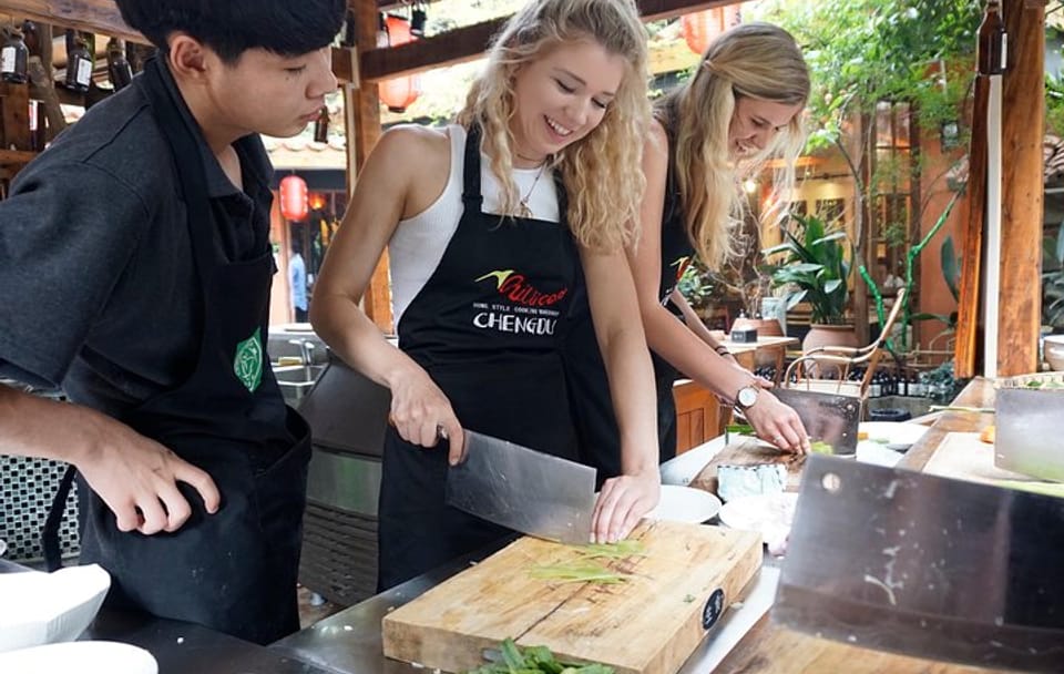 Chengdu Cooking Class with Local Market Ingredient Tour