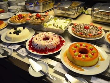 Culinary Walking Tour of the Latin Quarter in Paris