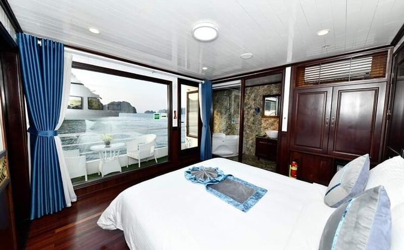 Sapphire Cruise 3 Days Tour into Halong Bay (2 Nights on Boat )