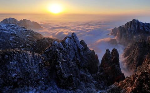 1-Day Mt. Huangshan Tour with Visits to Hongcun and Xidi
