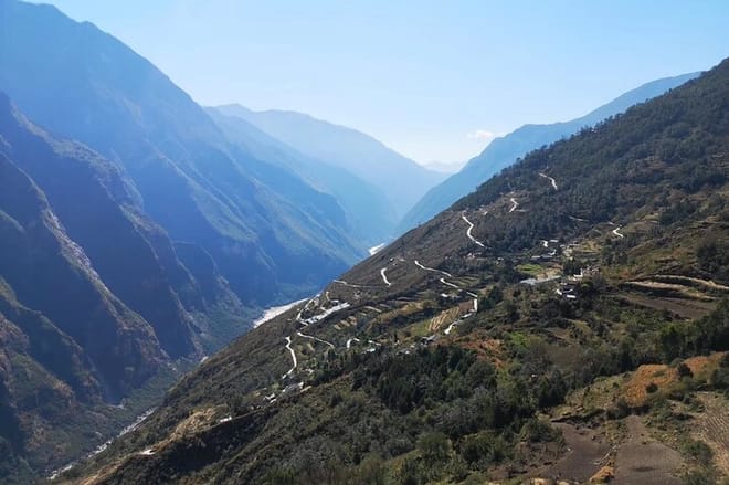 Private Day Tour to Tiger Leaping Gorge from Lijiang  photo 3