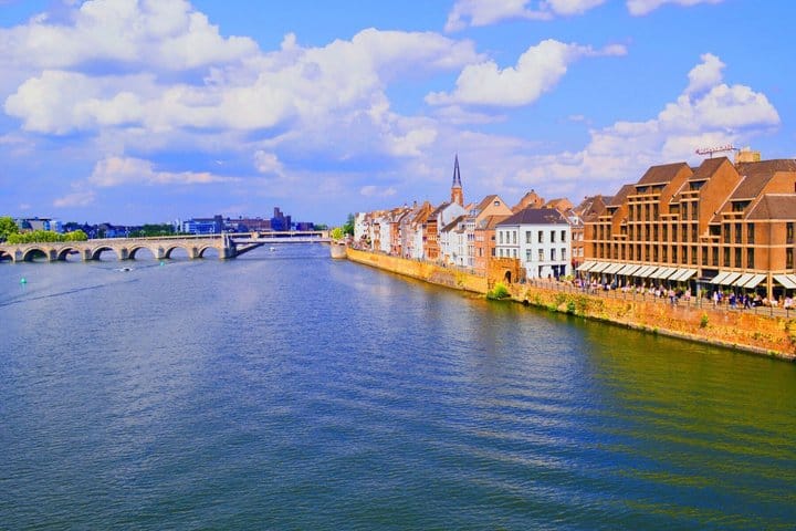 TOP Maastricht : Private Guided Tour with your mobile 4