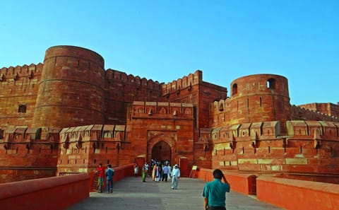 Agra City Tour with Private Vehicle and Local Guide