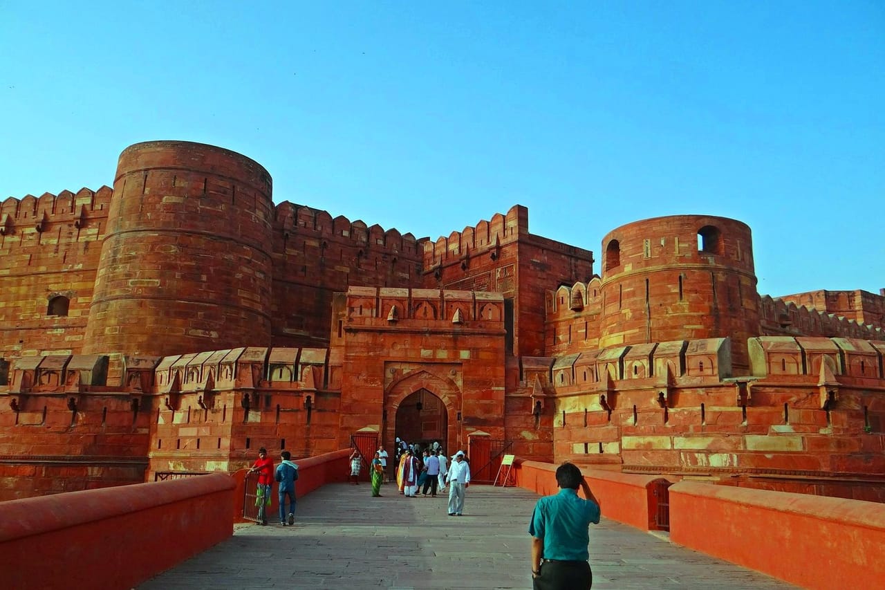Agra Sightseeing tour Includes Guide and Private AC vehicle 2