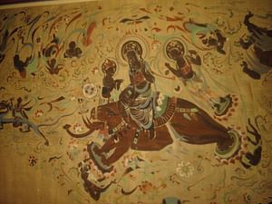 Dunhuang Private Day Tour including Mogao Grottoes, Singing Dunes and Crescent Moon Spring