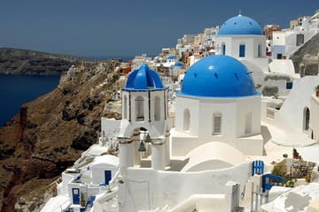 Private 5-Hour Tour of Akrotiri and Perissa in Santorini