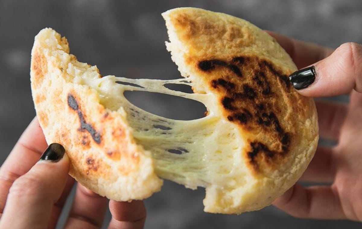 STREET FOOD & CITY TOUR with a LOCAL PRO GUIDE at the BEST PRICE