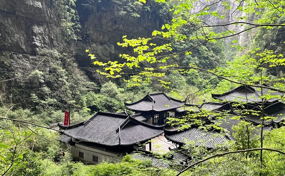 Private Wulong Karst Landscape Tour with Local Lunch