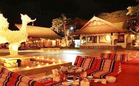 Chiang Mai Traditional Khan Toke Meal & Cultural Performance