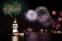 Istanbul: Bosphorus Dinner Cruise with Folk Dance and Live Performances 8