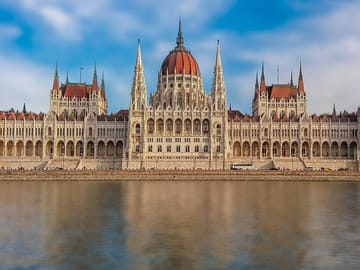 Budapest Castle District Walking Tour: History & Views