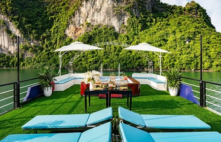 Halong Bay Luxury Day Cruise with Buffet Lunch and Sunset Views