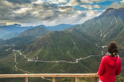 From Sapa: Adventure Tour To O Quy Ho & Trekking Sin Chai Village