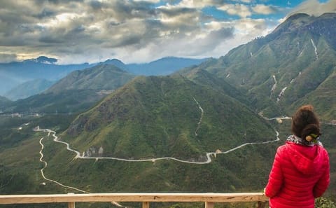 Adventure Tour from Sapa to O Quy Ho and Sin Chai Village