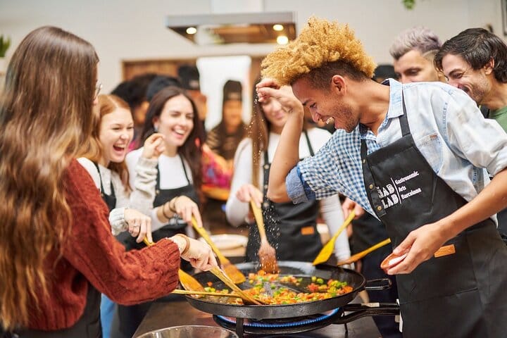 Paella Cooking Class and LIVE Flamenco Show in Barcelona