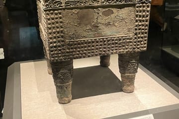 Guided Tour of Henan Museum in Zhengzhou with Entry Ticket
