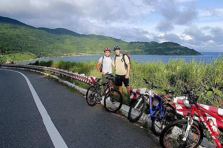 Exploring Son Tra Peninsula by Bike: Scenic Coastal Adventure in Da Nang