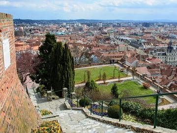 Strolling Graz: Medieval Lanes, Baroque Splendor & Modern Marvels