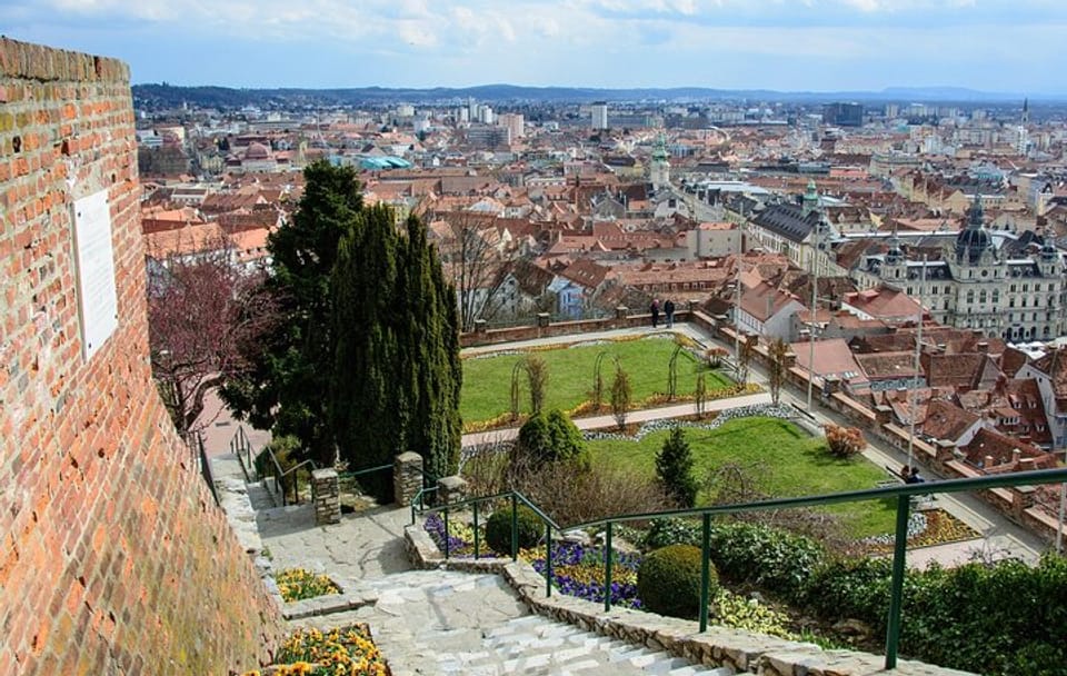Private Guided Tour of Graz: Explore Medieval and Baroque Highlights