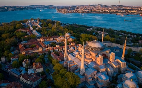 Istanbul Old City Half-Day Tour: Hippodrome, Blue Mosque, Hagia Sophia