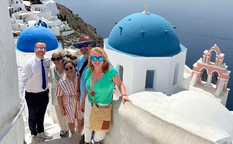 Private Spanish-Language Tour of Santorini's Akrotiri and Oia