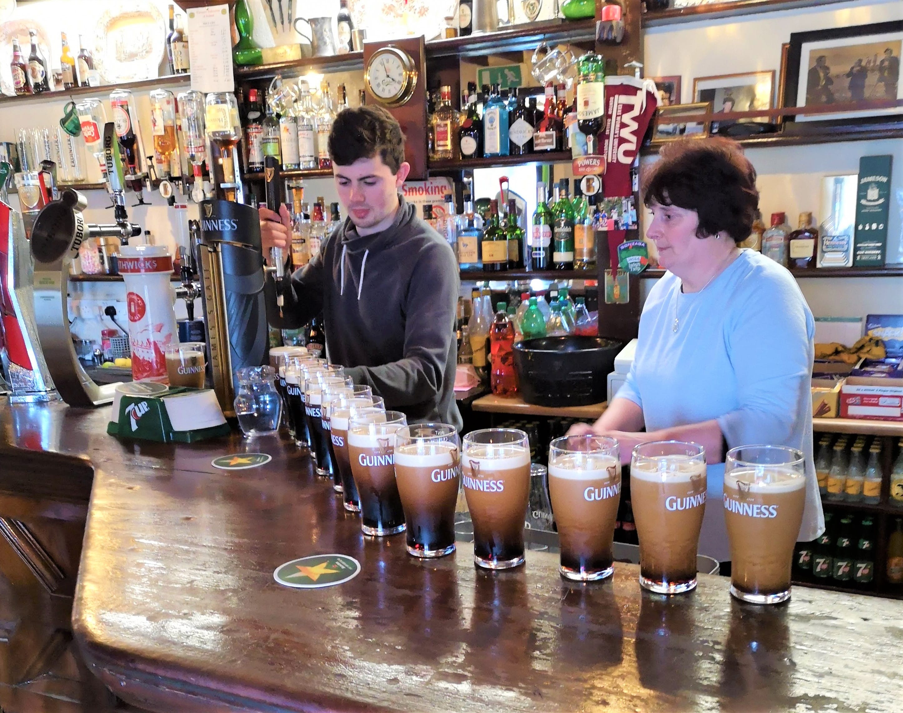 Connemara pub tour from Galway City. Private guided.