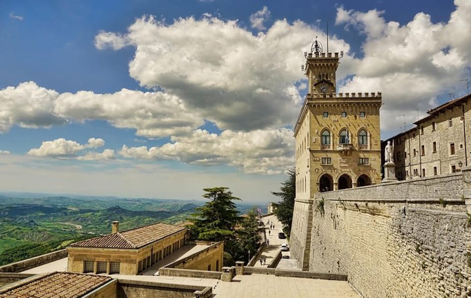 Walking Tour of San Marino's Monte Titano and Old Town