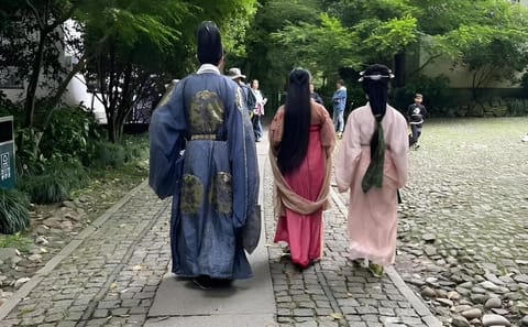 Hiking Day Trip at Hangzhou's West Lake and Longjing Village