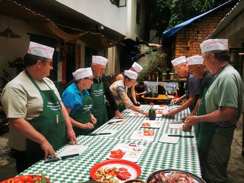 Yangshuo Cooking Class with Market Trip