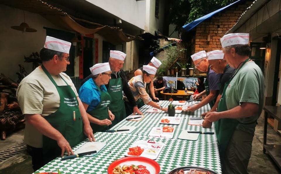 Yangshuo Cooking Class with Local Market Experience
