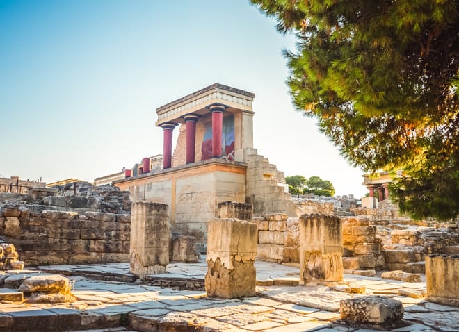 Knossos Palace, Archaeological Museum & Heraklion City  7