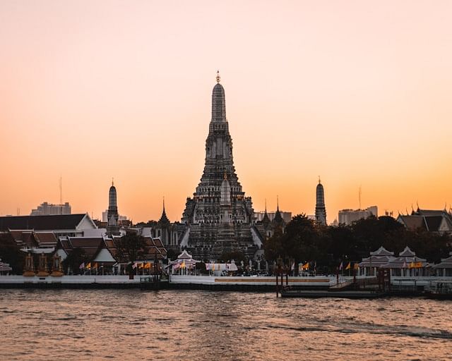 Chao Phraya Princess Sunset Dinner Cruise with Buffet & Live Music