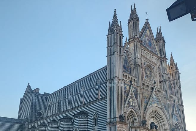 Rome: Orvieto and Civita di Bagnoregio Day Trip by Train