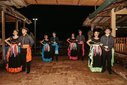 Dinner with Private Show in Tiquicia Traditional Nights