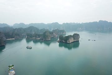 Ha Long Bay Six Hours Trip Kayaking & Swimming on Beach