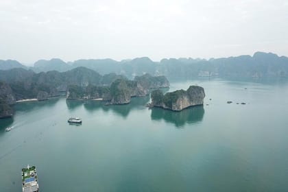 Ha Long Bay Six Hours Trip Kayaking & Swimming on Beach