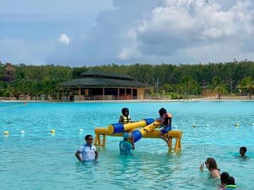 Phuket: Blue Tree Water Park and Beach Club