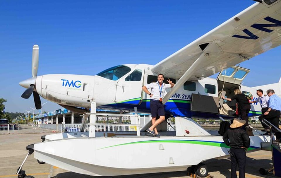 Private Charter Flight to Visit Halong Bay by Halong Bay Seaplane