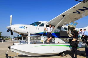 Private Charter Flight to Visit Halong Bay by Halong Bay Seaplane