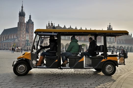 Krakow: Old Town Easy Sightseeing by Electric Golf Cart