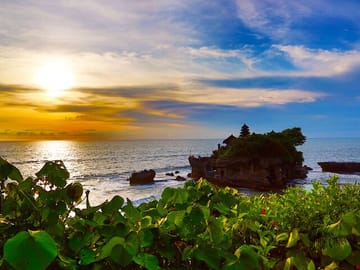 Private Full-Day Temple Tour in Bali with Uluwatu Visit