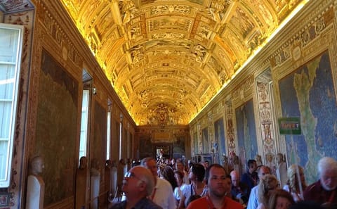 Private 7.5-Hour Tour of Rome and Vatican City