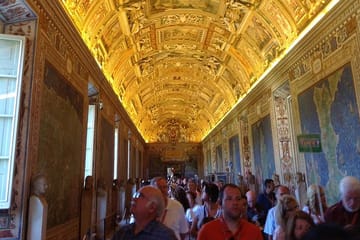 Private 7.5-Hour Tour of Rome and Vatican City