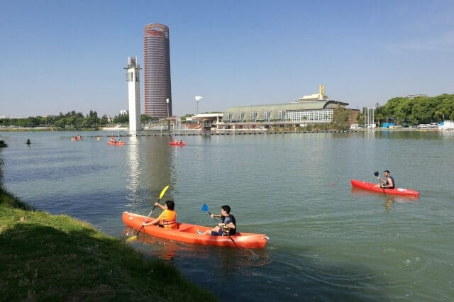 Guadalquivir Kayak Tour in Seville photo 3