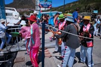 Entertainers in Hout Bay Harbor