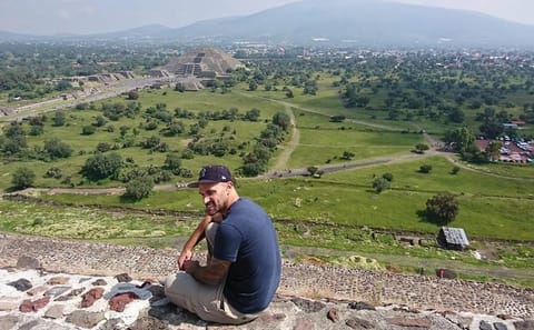 Private Cultural Tour of Teotihuacan and Guadalupe Shrine in Mexico City
