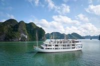From Hanoi: Ninh Binh Tour and Ha Long Bay Cruise 3-Day Trip